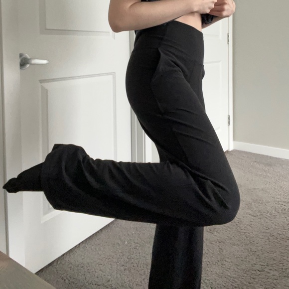 Lululemon Wide Leg pants - Picture 2 of 7